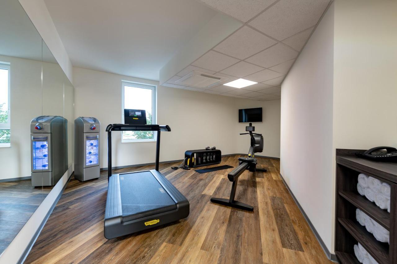 ホテル Ibis Styles Hamburg Barmbek エクステリア 写真