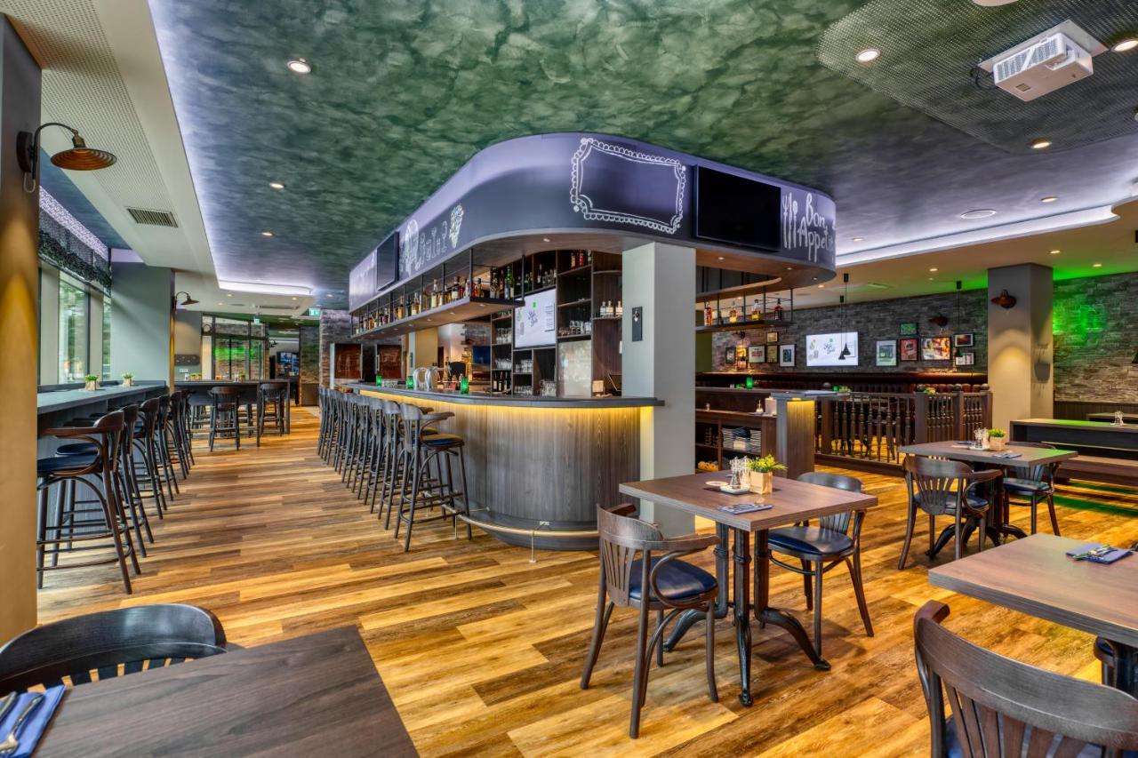 ホテル Ibis Styles Hamburg Barmbek エクステリア 写真