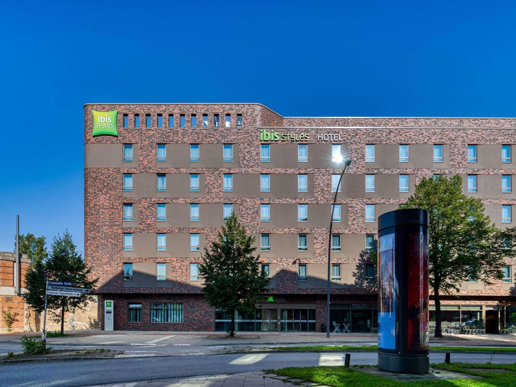 ホテル Ibis Styles Hamburg Barmbek エクステリア 写真