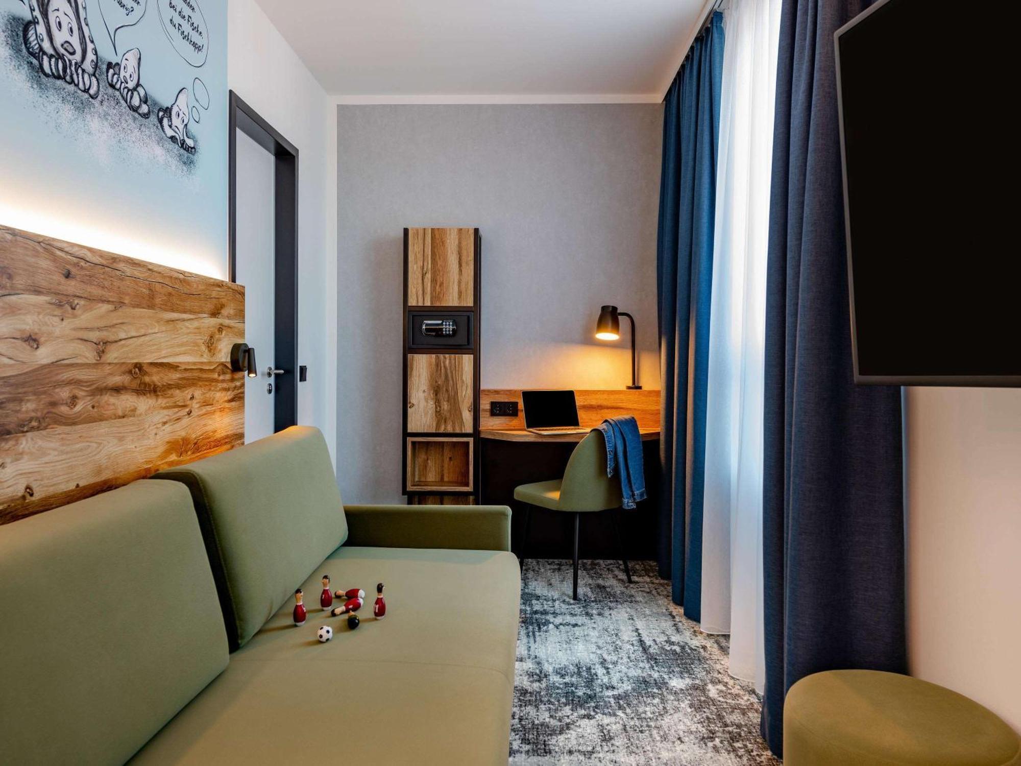 ホテル Ibis Styles Hamburg Barmbek エクステリア 写真