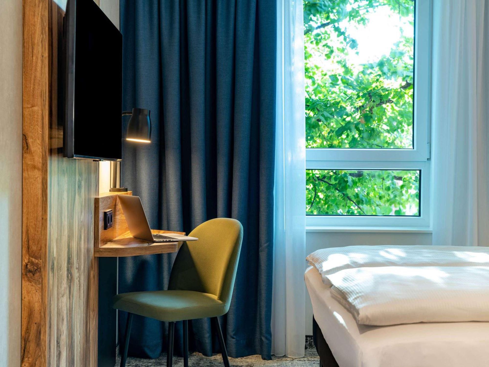 ホテル Ibis Styles Hamburg Barmbek エクステリア 写真