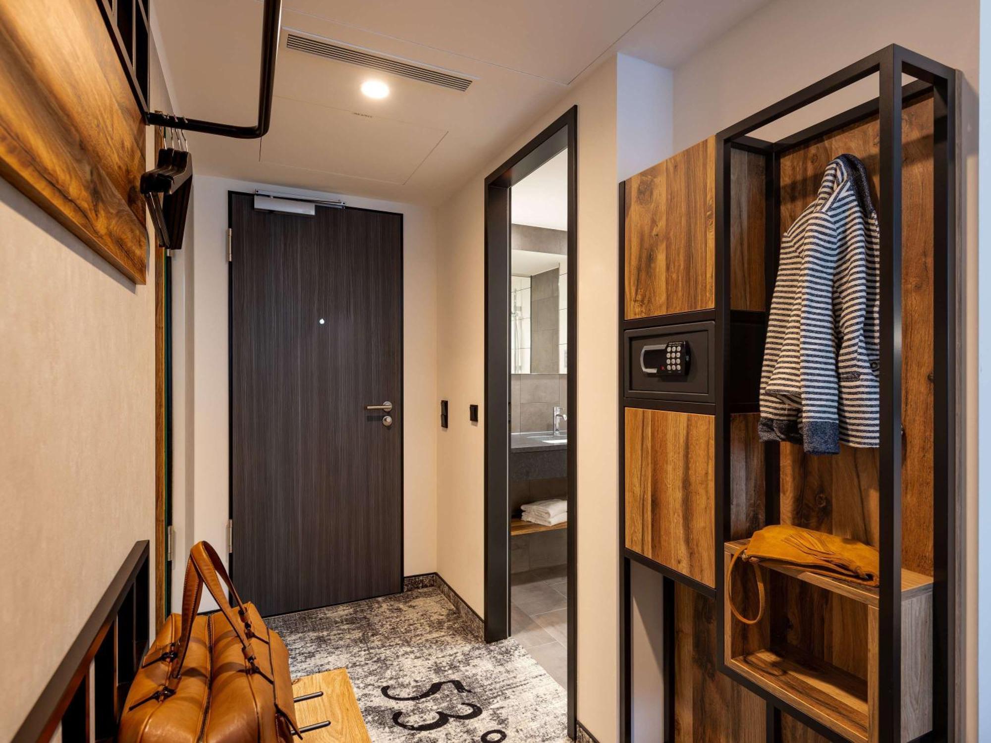 ホテル Ibis Styles Hamburg Barmbek エクステリア 写真