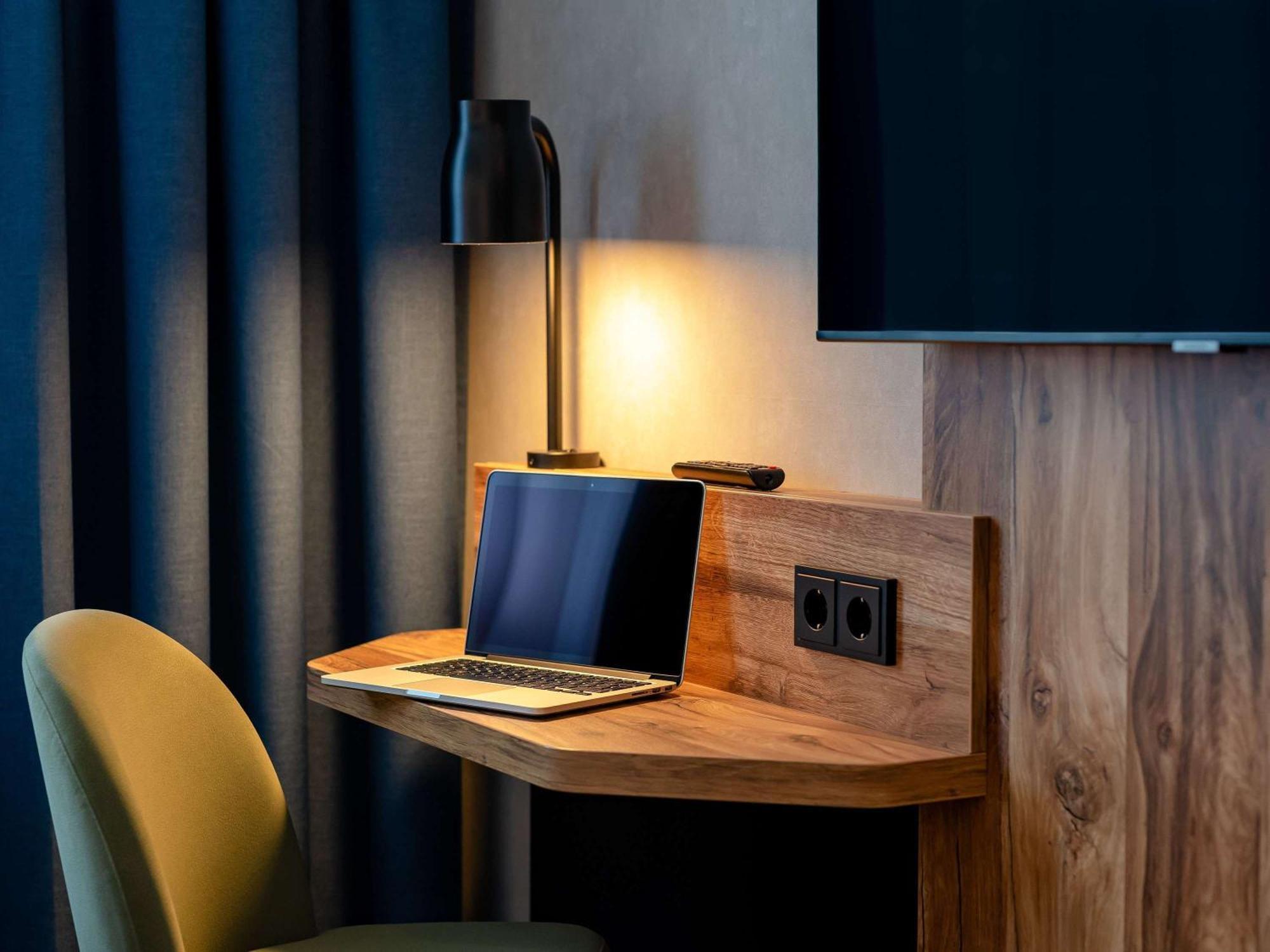 ホテル Ibis Styles Hamburg Barmbek エクステリア 写真