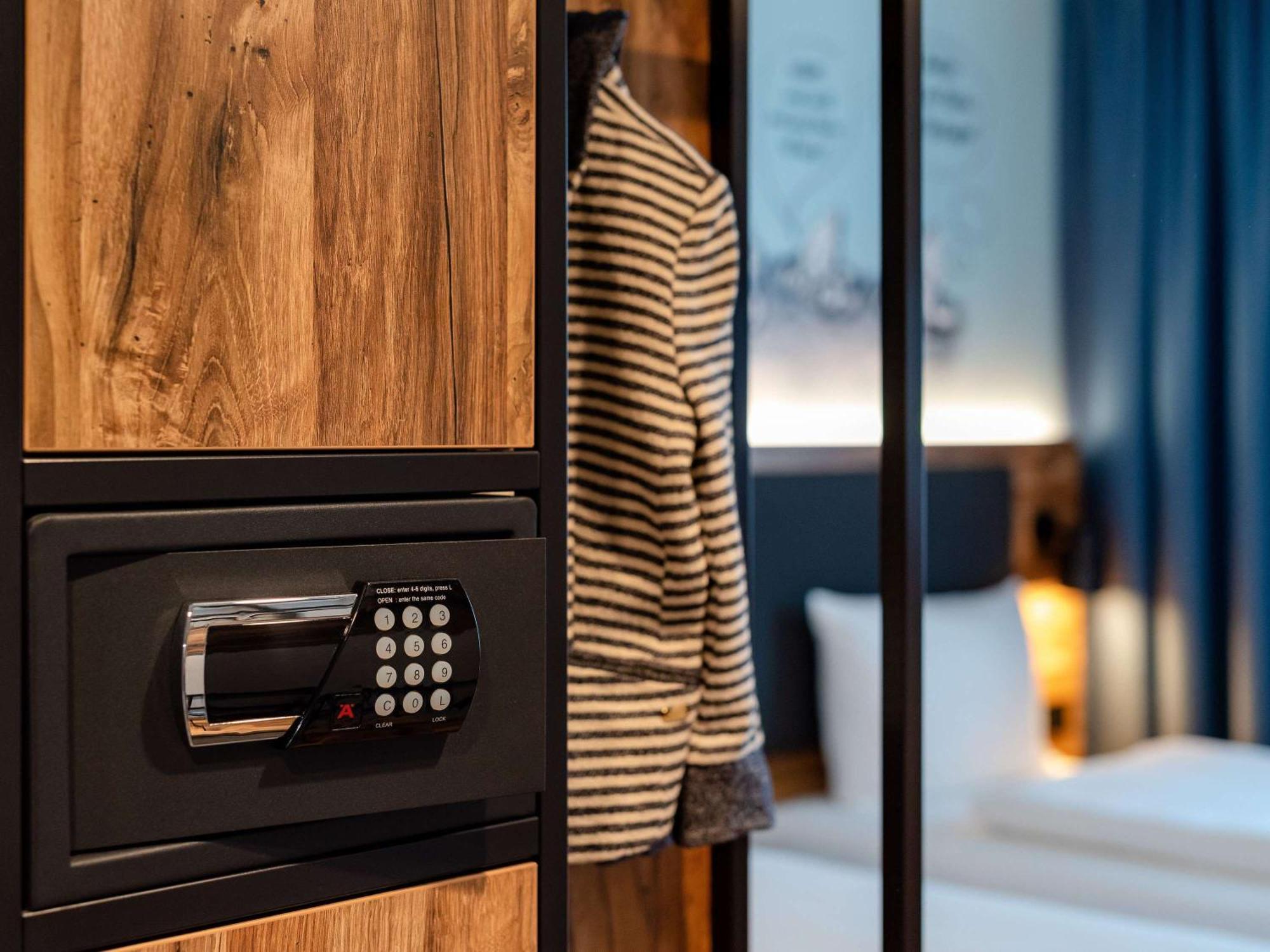 ホテル Ibis Styles Hamburg Barmbek エクステリア 写真