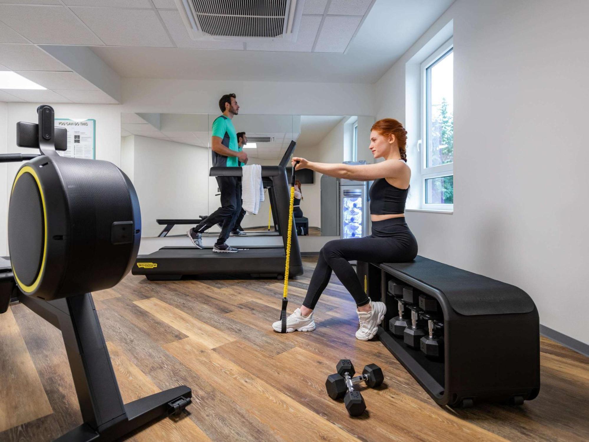 ホテル Ibis Styles Hamburg Barmbek エクステリア 写真