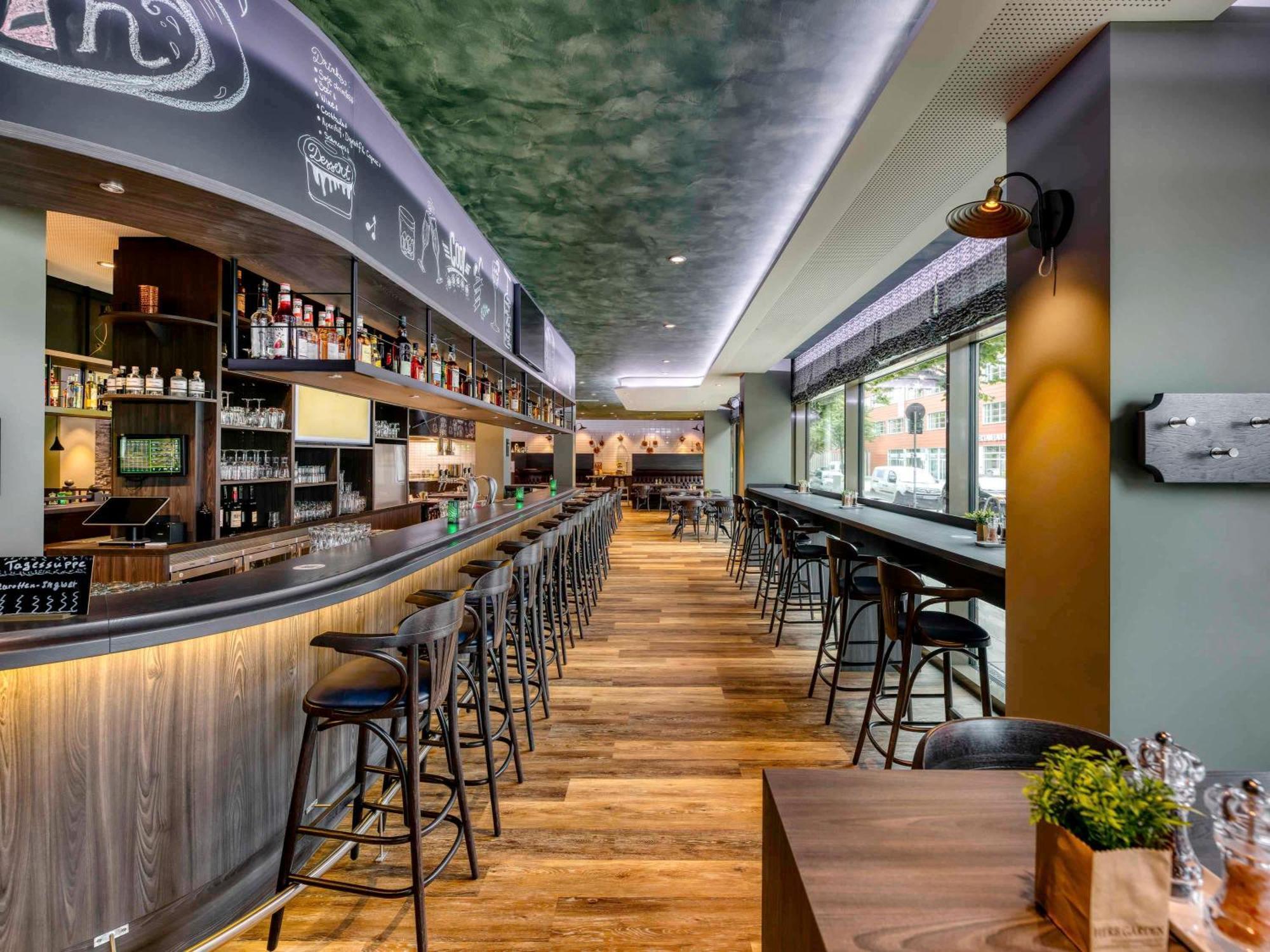 ホテル Ibis Styles Hamburg Barmbek エクステリア 写真