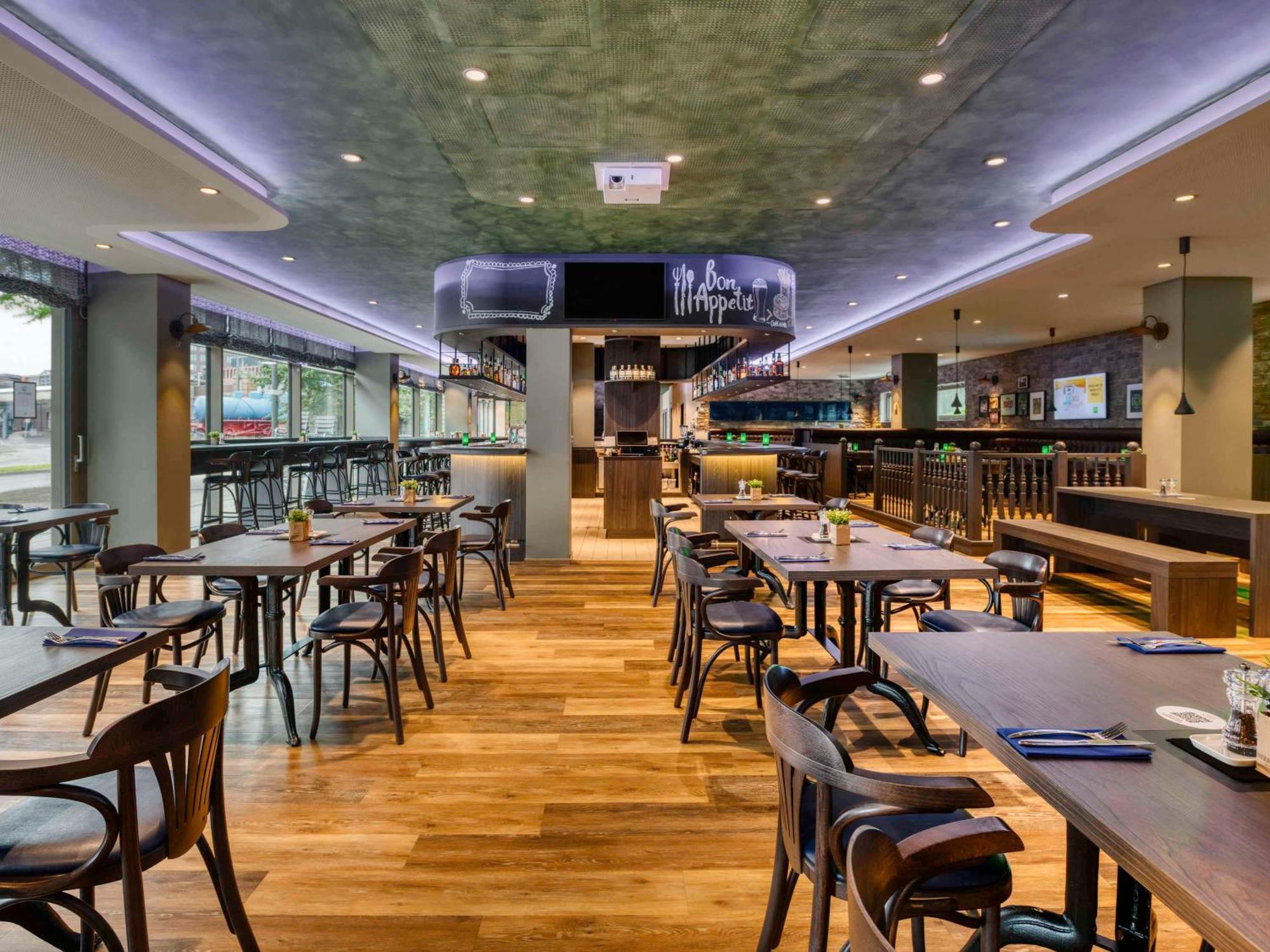 ホテル Ibis Styles Hamburg Barmbek エクステリア 写真
