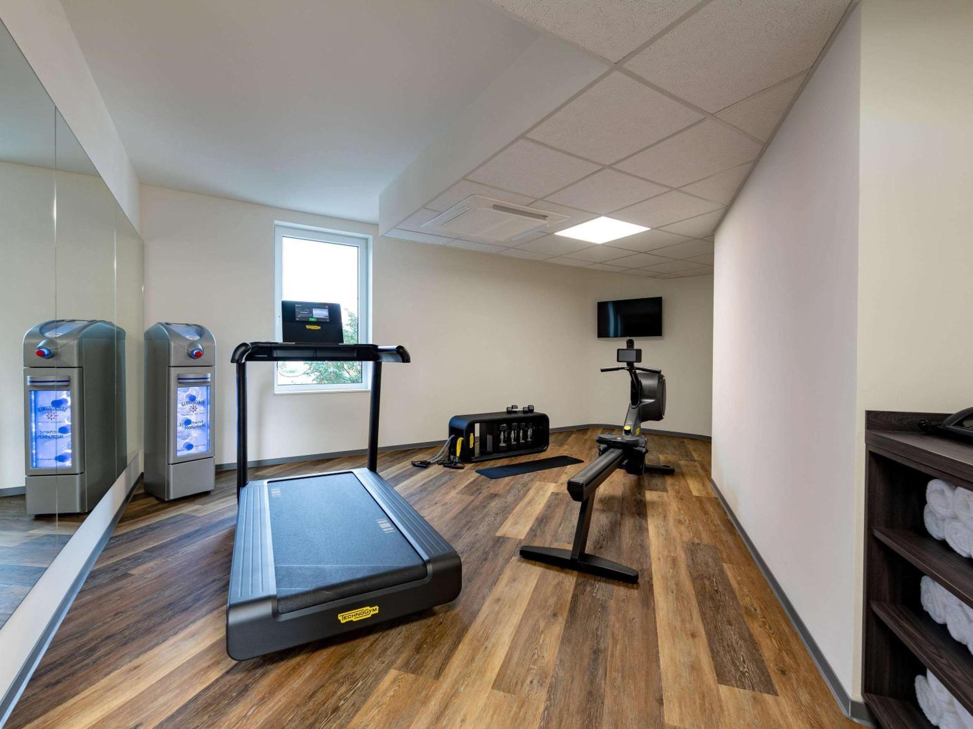 ホテル Ibis Styles Hamburg Barmbek エクステリア 写真